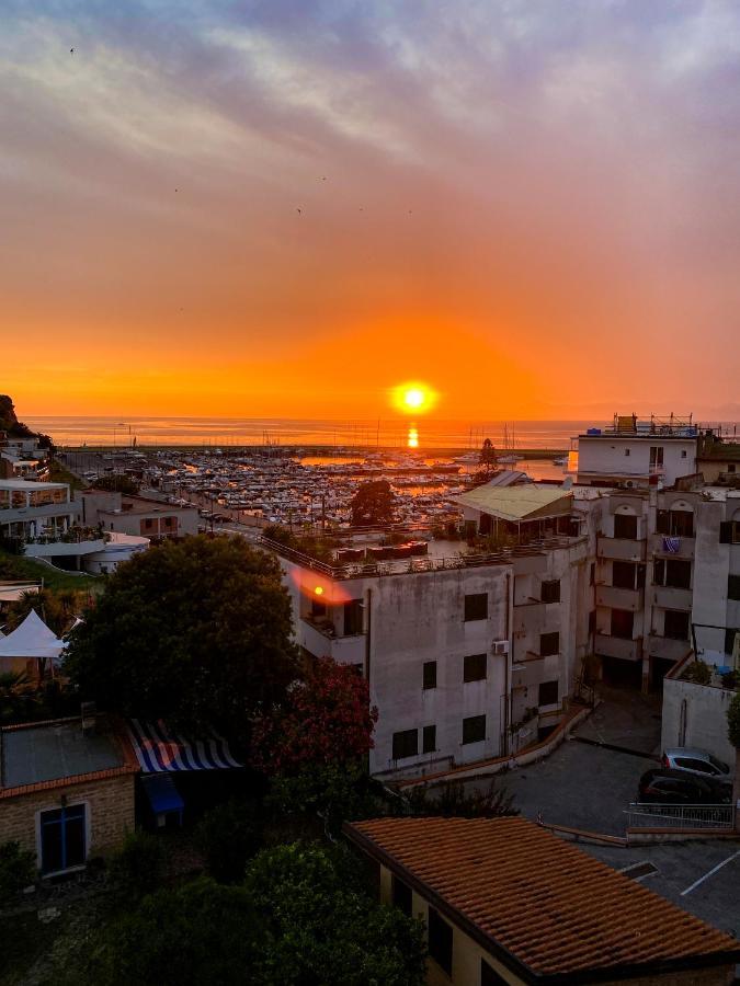 Quasi In Porto Bed & Breakfast อากรอโปลี ภายนอก รูปภาพ