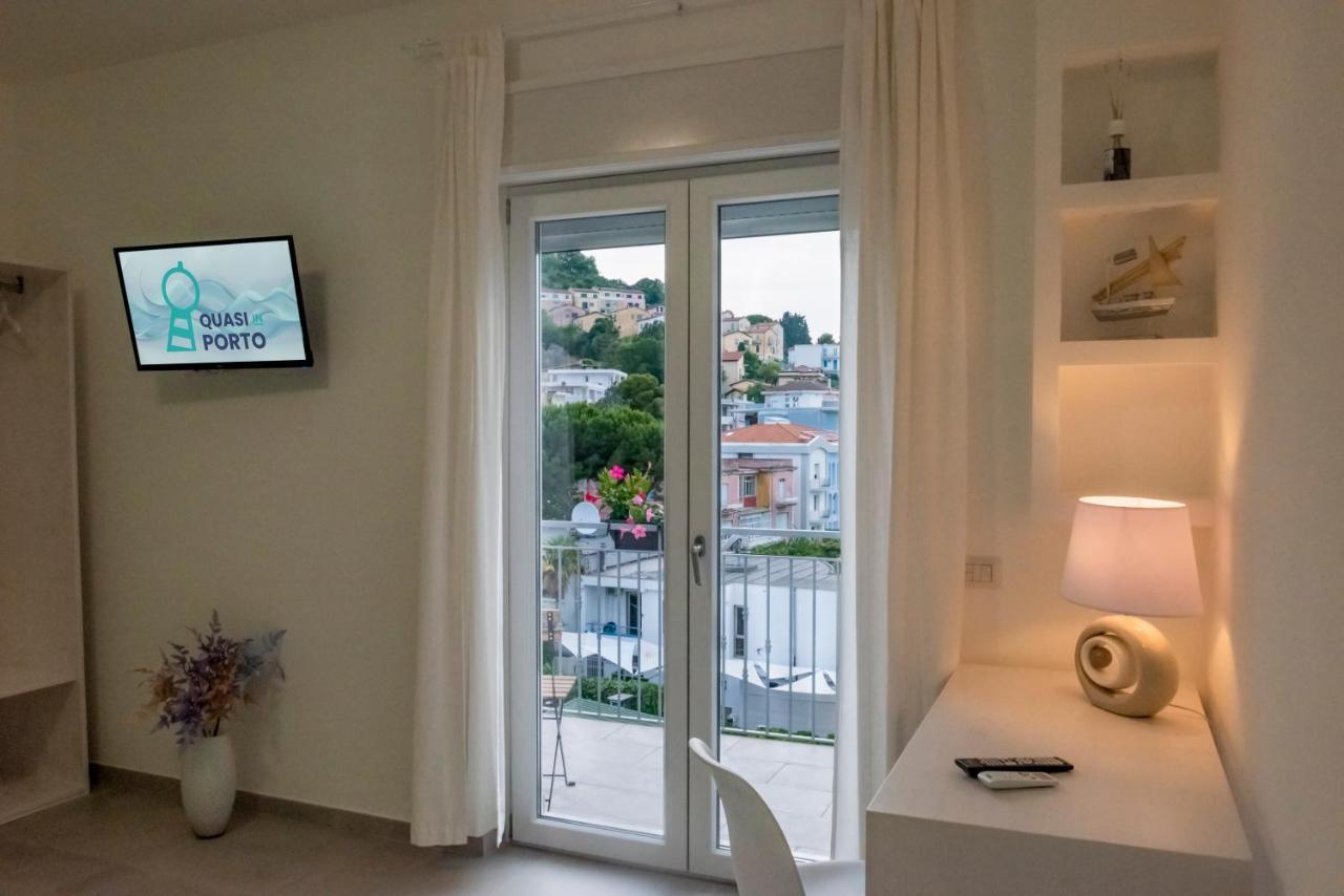 Quasi In Porto Bed & Breakfast อากรอโปลี ภายนอก รูปภาพ